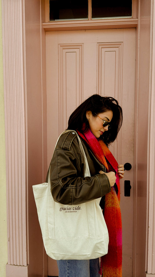 Gracias Vida Tote Bag